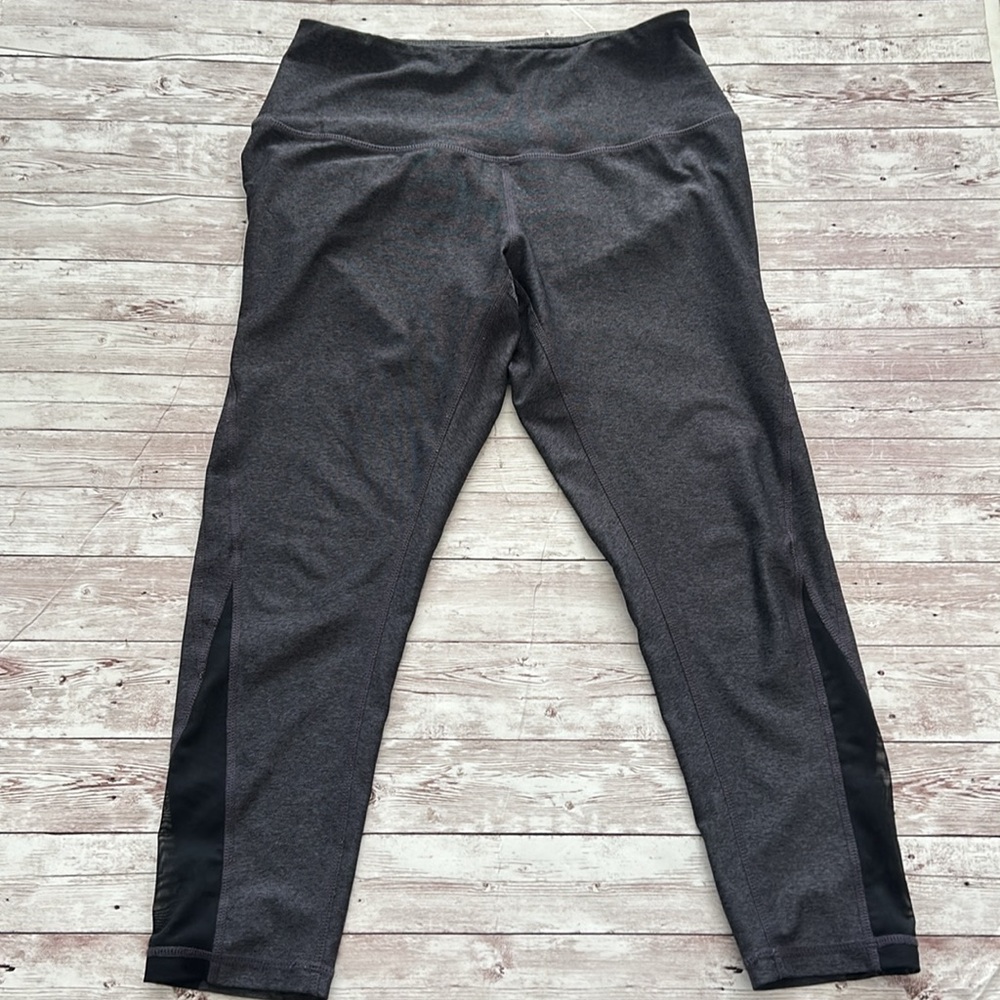 Z by Zella Grey Mesh Panel High Rise Capri Length Leggings - Picture 3 of 6
